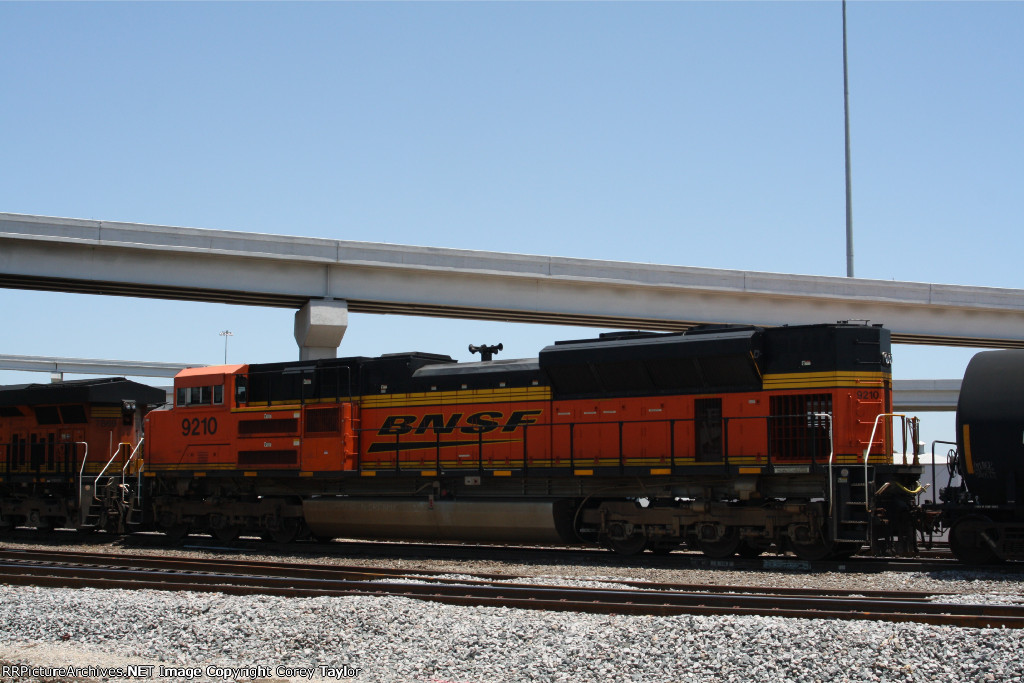 BNSF 9210